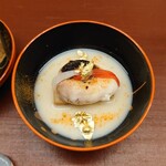 日本料理 久丹 - 京風に粕汁仕立てのお雑煮仕立て