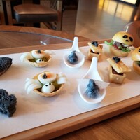 ザ タヴァン グリル＆ラウンジ - 