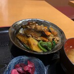 旬の鮮魚と個室 楽の宴 - 日替わり700円豚バラと茄子炒め