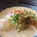 Udon Hanamusubi - 豆乳明太うどん焼チーズ乗せ　アップ　スープがおいしい