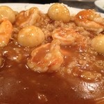梨花食堂 - 「ぷりぷりエビとウズラの卵を煮込んだカレー」