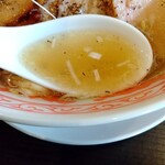 中華蕎麦 こばや - 黄金色というより醤油色❓️