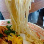 中華蕎麦 こばや - 中細ストレート麺は流石に風味良く旨いねぇ❗️