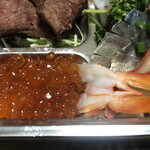 居喰処 光 - 2021/01/11
      本日の日替り 海鮮丼 弁当バージョン 500円