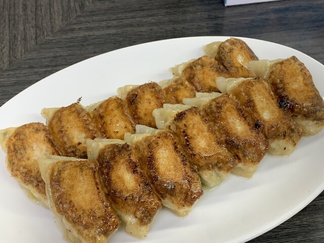 ぎょうざ専門店 チャンピオン 上新庄店 上新庄 餃子 食べログ