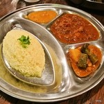 ニュートン サーカス - インドカレープレートA＠７８０円