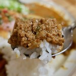 アオヤギ食堂 - あいがけカレー（1100円）
