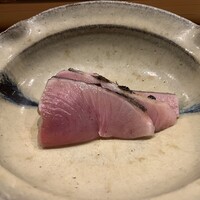 鮨 十兵衛 - 藁焼きメジマグロ