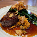 QUINDI - 放牧土佐赤牛のステーキ