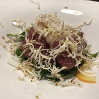 セミーナ - ◎滝川産合鴨の自家製スモーク金柑のインサラータ
                      →柔らかな合鴨とスモークされた糸状のチーズと皮付き金柑スライスで肉の旨味、スモークの風味、さっぱりした柑橘系の奥深い味が楽しめます