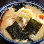 活力豚骨ラーメン　大成屋 - 醤油豚骨らーめん元気盛：930円