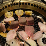 焼にく 和牛食堂 - 