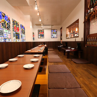 Private rooms and smoking seats available! A variety of seats are convenient to use depending on the occasion◎