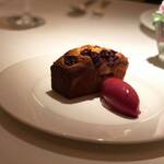 コート ドール - ・さくらんぼのマリネのパウンドケーキとシャーベット ほんと最高 焼きたてのパウンドケーキ！