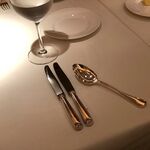 コート ドール - スプーンの置き方は、コートドールスタイルです。