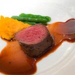 コート ドール - ・蝦夷鹿のロースト ポワヴラードソース