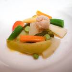 コート ドール - ・冷製 季節の野菜の煮込み コリアンダー香 お野菜のエチュベ。 冬瓜、さやえんどう、トマト、にんじん、セロリ、カリフラワー、きゅうり、ヤングコーン、枝豆、かぶ