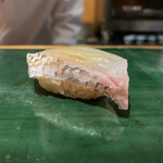 平和寿司 - 真鯛の昆布締め