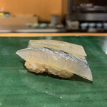 平和寿司 - さよりの昆布締め