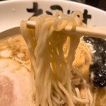 えるびす - 醤油らーめん麺リフト