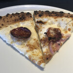馬車道 - サラミのピザ