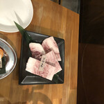 ホルモン横丁 肉壱 - 