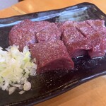 焼肉 ホルモンCHINTAN - 新鮮牛上レバー