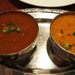 ヘブン - ２カレーを並べて。