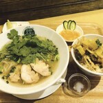 ベトナム料理 ふぉ－の店 - 鶏ふぉー・森育ち椎茸から揚げセット