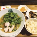 ベトナム料理 ふぉ－の店 - 鶏ふぉーかき揚げ丼セット