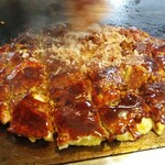 Okonomiyaki Yorimichi - 焼くのを大将にお任せしました⑧