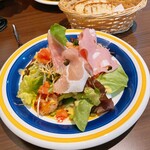 トラットリア ポルコロッソ 鶴岡町店 - ランチセットB サラダ