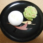 萬御菓子誂處 樫舎 - 薯蕷饅頭とおぼろ萩？