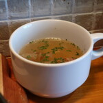 蒸気屋 - ベーコン、玉ねぎ、人参のスープ