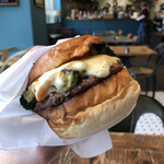 ＡＳ CLASSICS DINER - 【1月のMonthly Burger】  『海老とブロッコリーのグラタンBurger¥1600』