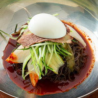葛ビビン麺