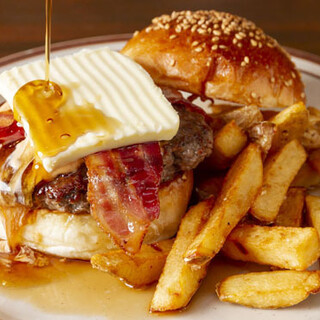 HYOE'S BURGERS + FRIES_1