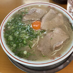 ラーメン げんこつ家 - 月見ラーメン(¥600)