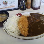キッチン南海 - ロースカツカレー（味噌汁付き）