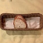 トラットリア ラ グロッタ - Pranzo B ¥1,600 のパン