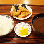 天房 - 中落ちマグロ定食(1500円)の天ぷらなど。タレうまいね