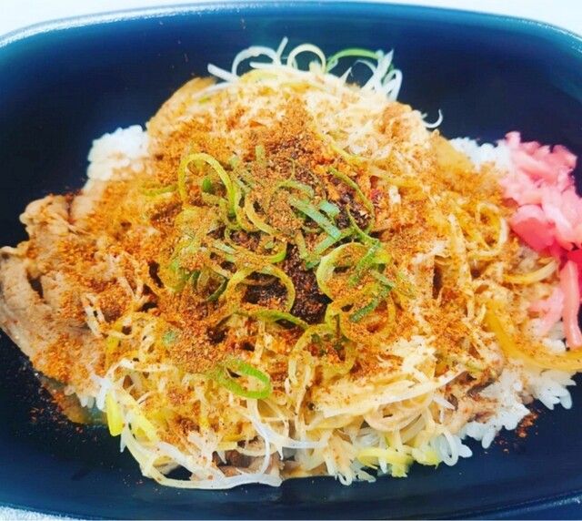 すき家 4号古川西館店 - 塚目（牛丼）の写真