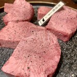 Yakiniku Ushikane - 