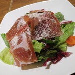 北海道イタリアン ミアボッカ - 生ハムと彩り野菜のサラダ