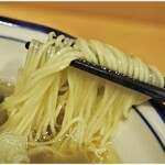 富士松 - スープとよく絡む麺。