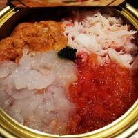 焼肉 うしみつ 恵比寿本店 - 口福の極み缶詰のユッケ