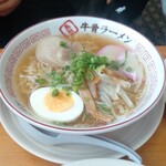 くつろぎ亭ひこべえ  - 牛骨ラーメン