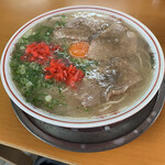 ラーメン げんこつ家 - 月見ラーメン大盛りに全トッピング‼️