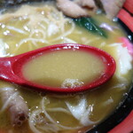 麺ダイニング 旬彩 - 濃厚な旨味のスープ