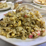 正華飯店 - どちらかつ言うとパラパラ系チャーハン。ナルト、チャーシューも定番です。